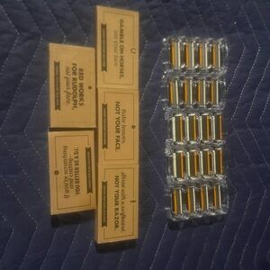 Witty Razor Blade Set with Packaging